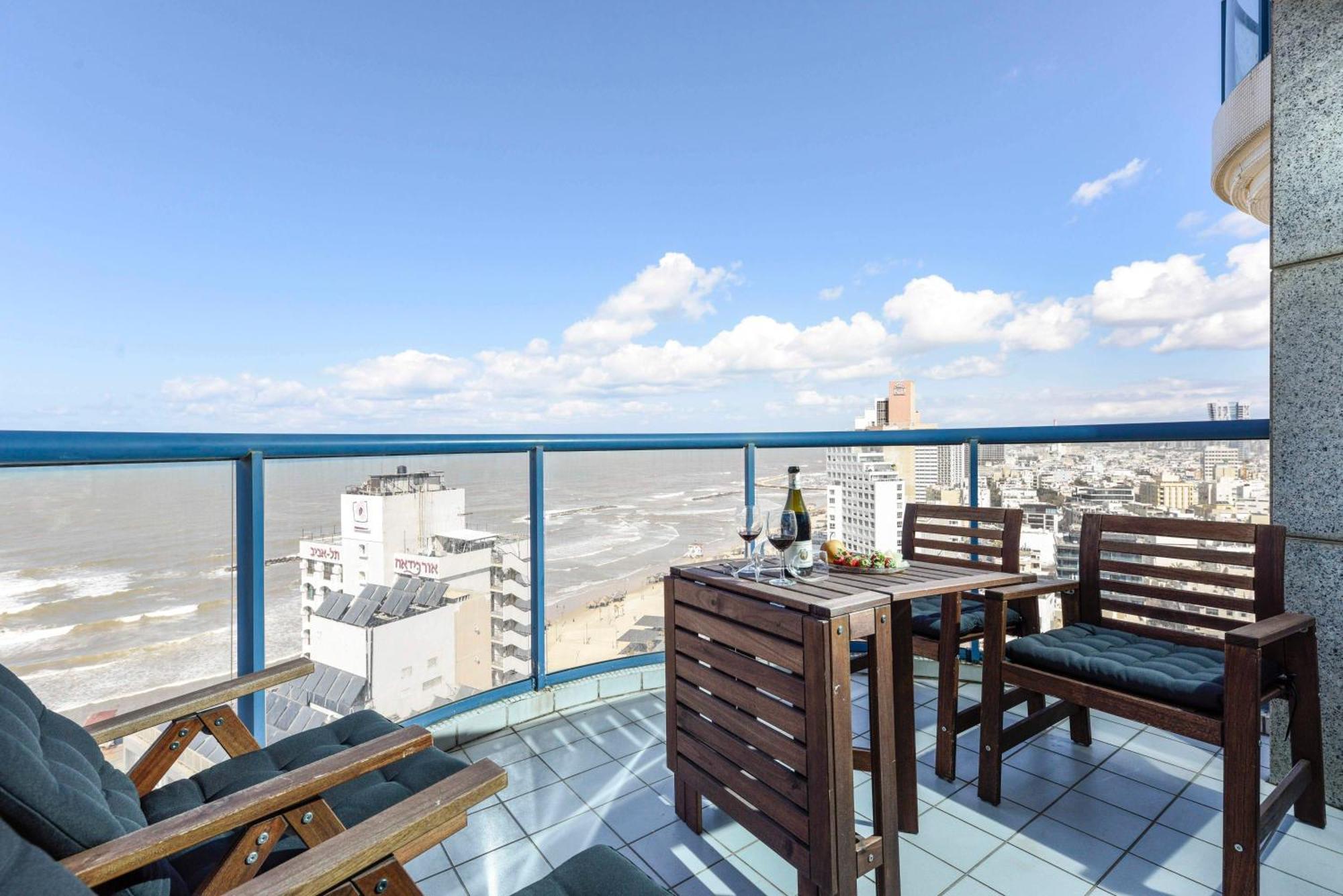 Superb Beachfront Apartments With Shelter By Sea N' Rent Tel-Aviv Kültér fotó