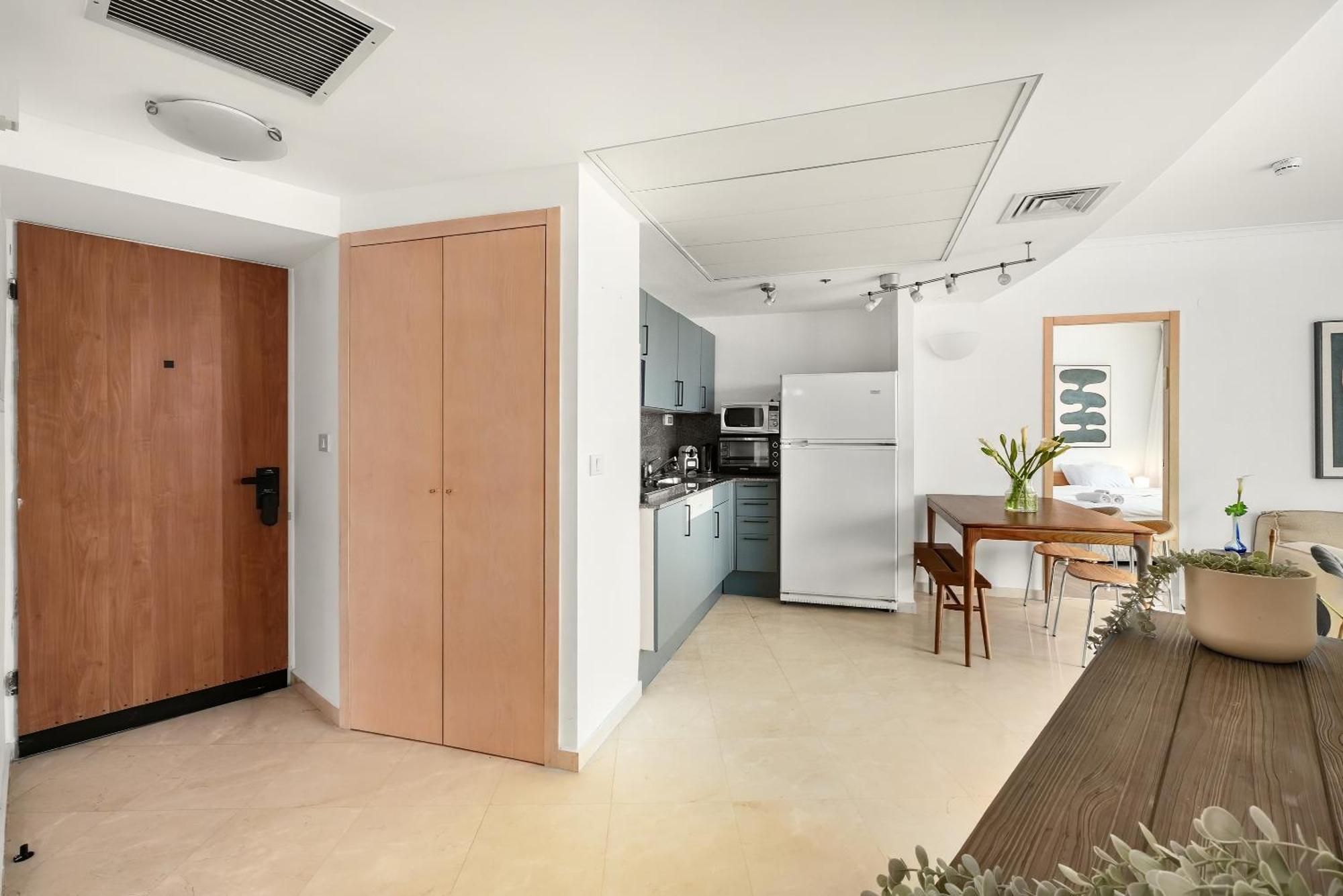 Superb Beachfront Apartments With Shelter By Sea N' Rent Tel-Aviv Kültér fotó